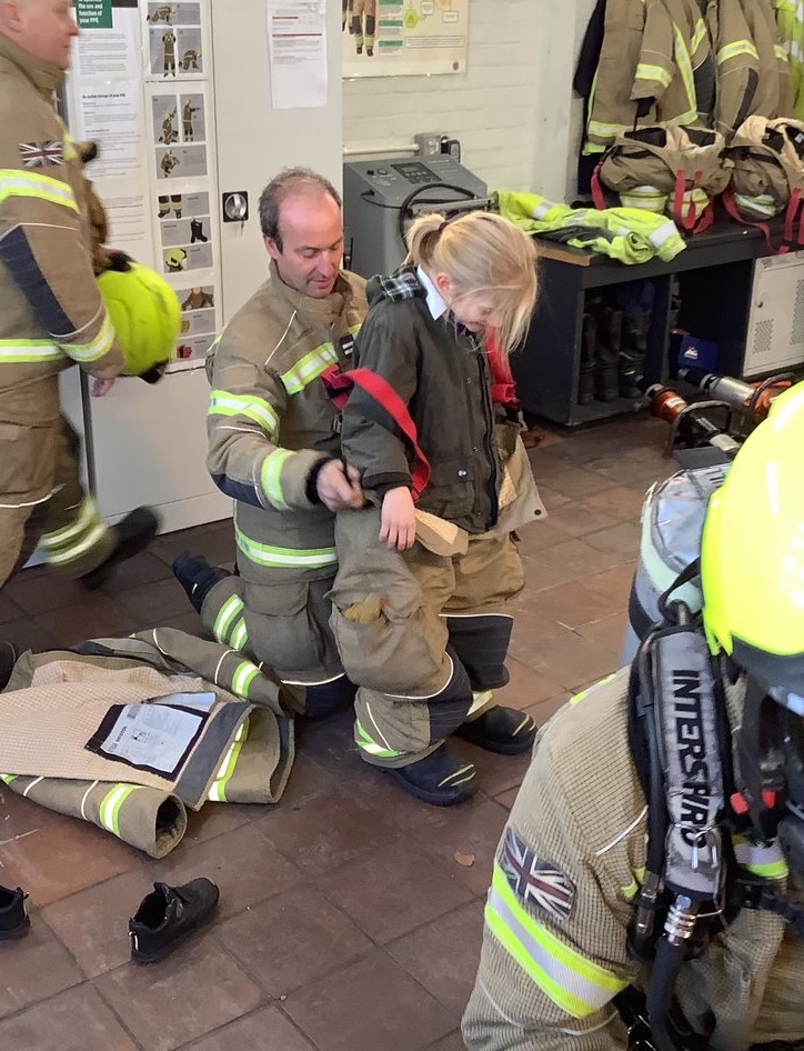 Our Year 1 pupils had a fantastic visit to Epping Fire Station @ECFRS last week, they tried on uniforms, had a look at the hose and all the equipment. The pupils even got to sit in the front seat of the fire engine! For more pics: eppingprimary.essex.sch.uk/News/Year-1-Vi…