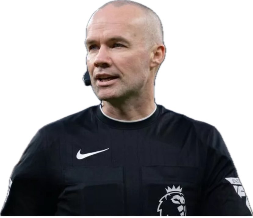 Realaldo474's tweet photo. Oh No he’s back at Anfield for the Chelsea game 😩We do go on about officiating all the time but 100% he hates LFC !!and he only in the past gives us the decisions that he has to give😉but look this team and manager have got pretty used to taking on 12 men lately!!! https://t.co/4cYmX1DNca