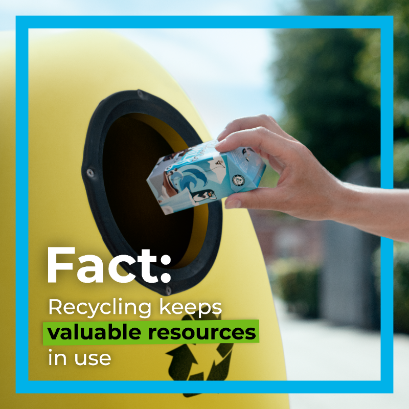tetrapak's tweet photo. If you’ve ever heard someone say, “recycling is a waste of time”, swipe to find out why that’s wrong ➡️  

Learn more about why #recycling beverage cartons is crucial to help us move towards a circular economy, while reducing greenhouse gas emissions.