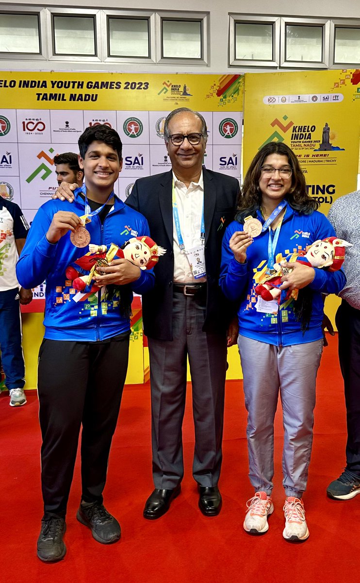 Shakthi Girish (@shakthigalatta) on Twitter photo So proud.
#TamilNadu’s pride & proud to represent Tamilnadu.
The prestigious <a href="/kheloindia/">Khelo India</a> Youth Games being held now; and the 10m Air Pistol Mixed Doubles Team comes to the home team, courtesy pistol shooters Vaishnavi & Viraj.
(Perhaps the first sister-brother team for Khelo!)
👏🏾 So proud.
#TamilNadu’s pride & proud to represent Tamilnadu.
The prestigious <a href="/kheloindia/">Khelo India</a> Youth Games being held now; and the 10m Air Pistol Mixed Doubles Team comes to the home team, courtesy pistol shooters Vaishnavi & Viraj.
(Perhaps the first sister-brother team for Khelo!)
👏🏾