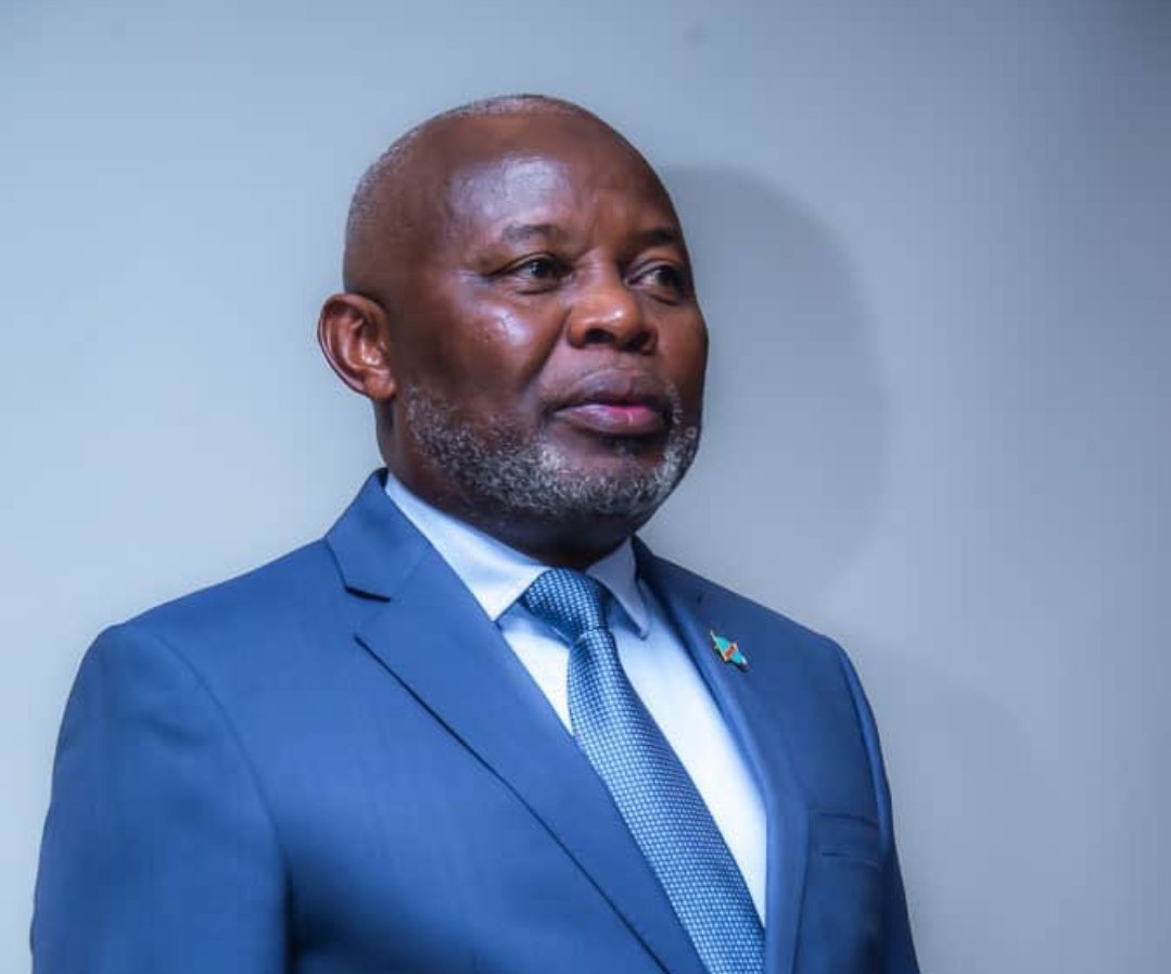 byobe_malenga's tweet image. Ça sent déjà l’éclatement de l’USN. Deux camps en présence se dessinent déjà :

1) @AugustinKabuyaT, @PLukwebo, @bembajp, @CMbosoNkodia
2) @VitalKamerhe1, @julienpalukucom, #Kanku, #Busa.