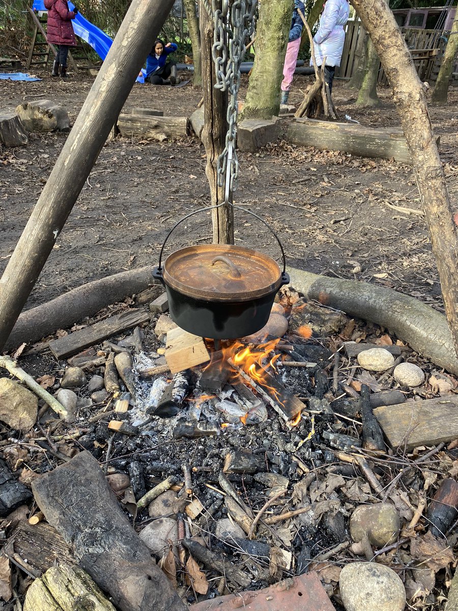 jcoutdoor1's tweet photo. First time we’ve made Viking Bread in the Dutch oven…. Very successful! 🍞 👍🏻 https://t.co/CX7pIxr28E