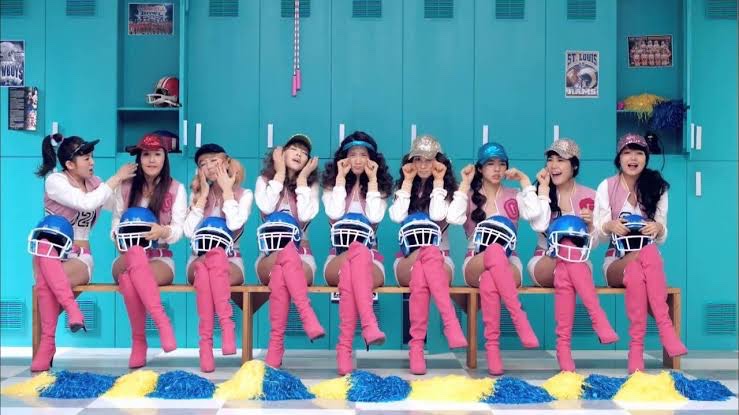 kchartsmaster's tweet photo. 14 years ago today, Girls’ Generation released “Oh!”. https://t.co/81nkBrRb5d