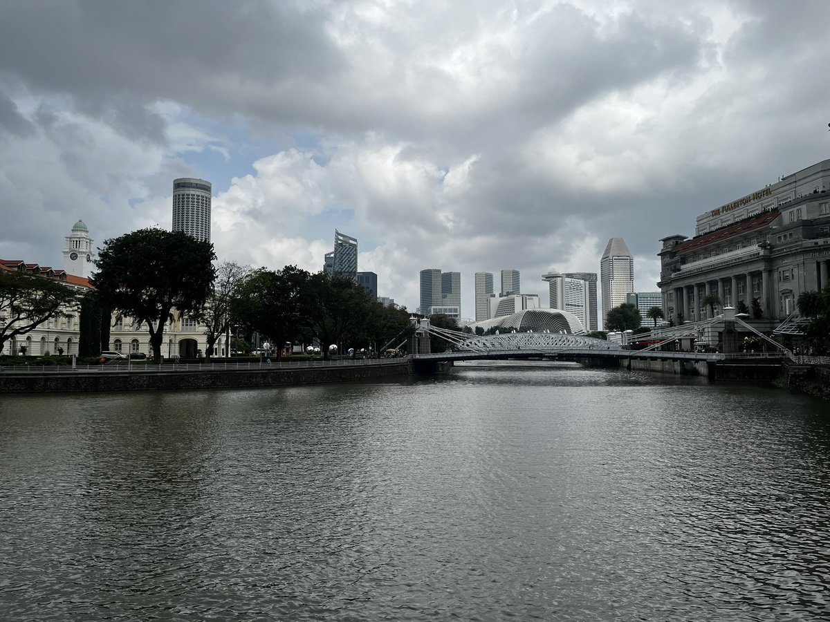 waallouh's tweet image. We also went into Chinatown, into this a food market and a temple @skullnbonesgame