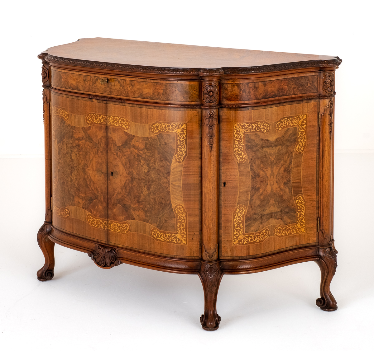 Beautiful Walnut Side Cabinet available from philiphuntantiques.co.uk #Norfolk #Norwich #antiquedealersofnorfolk #sidecabinet #cabinet #walnut #antiquefurniture #antiquesandinteriors