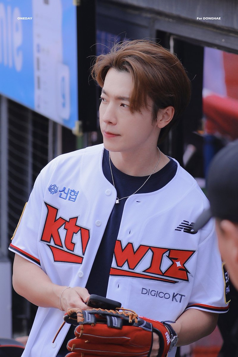DHZ0NE's tweet photo. #동해 #DONGHAE https://t.co/dkcSR9RJxe
