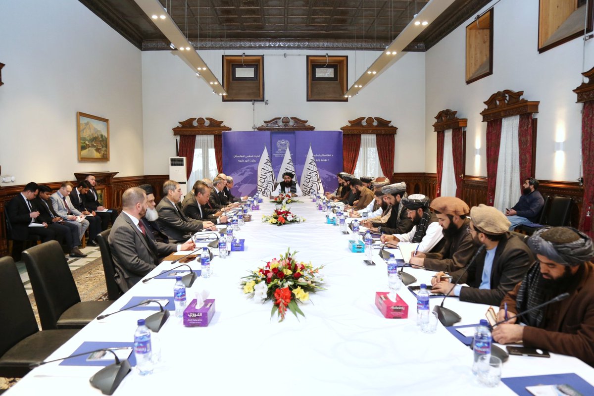 او د دیپلوماتیکو ماموریتونو مشرانو ګډون کړی و. 
د بهرنیو چارو وزیر د سیمې له هېوادونو سره د افغانستان اسلامي امارت دیپلوماتیکو اړیکو وضعیت د پام وړ وباله او ټینګار یې وکړ چې د سیمې هېوادونه باید افغانستان سره د مثبت تعامل د زیاتوالي او دوام لپاره سیمه‌ییزې سلامشورې ترسره کړي.