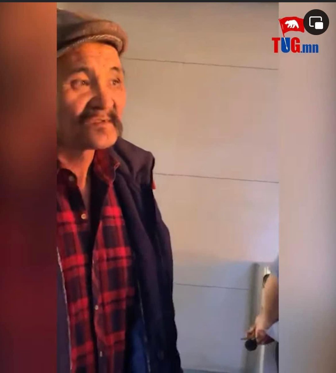 Энэ хүнийг битгий буруутгаач 🙏🙏
Зам талбайн төлөвлөлт мөсөө ч арилгаж чадаагүй төр засгийн буруу шүүдээ😡