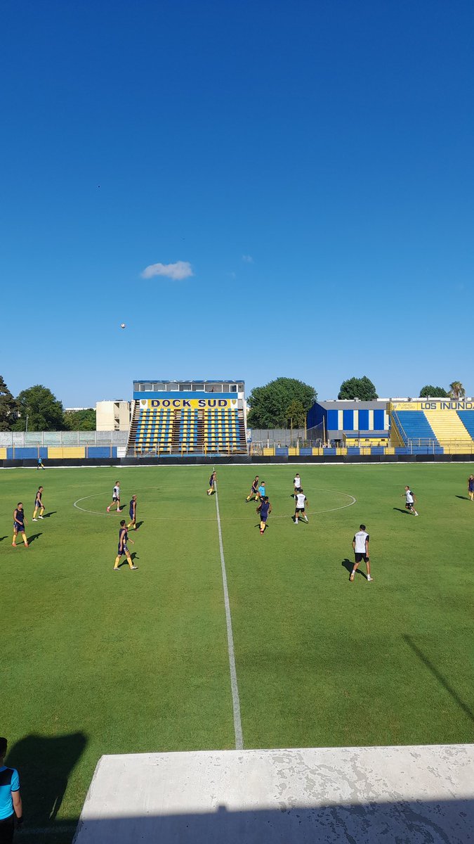 ElDockeOficial's tweet photo. #Amistoso ⚽️ #Pretemporada 

Se juega en el Estadio De Los Inmigrantes #DockSud frente #ElPorvenir
Serán dos partidos de 70'.

Dock Sud forma con:
Bustillos; Formichelli, Nebot, Ema Diaz y Morro; Ale Avalos, Castaño, Perrone y Santiago Martínez; Lobo y Brizuela.

#VamosDocke 💪🏼🇺🇦 https://t.co/co9mAYaMs3