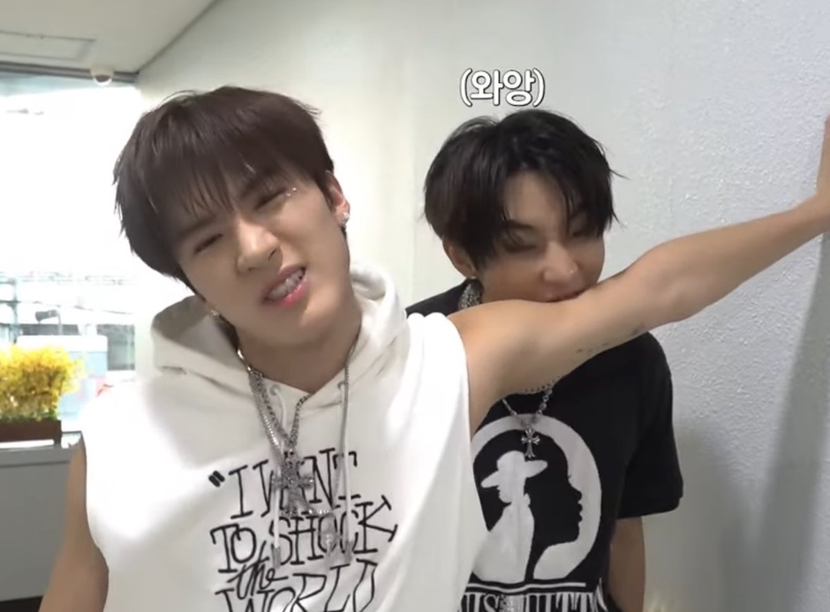 whxtdoicallyou's tweet photo. 풉ㅋㅋ https://t.co/AtQYdRylGZ