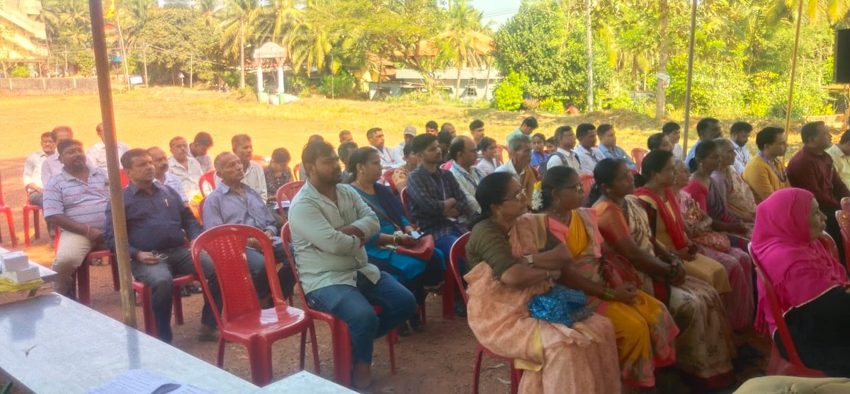 PostalSouth's tweet image. ಇಂದು ಉಡುಪಿ ಅಂಚೆ ವಿಭಾಗದ ವತಿಯಿಂದ ಮೂಡು ಅಲೆವೂರಿನಲ್ಲಿ ’ಅಂಚೆ ಜನಸಂಪರ್ಕ ಅಭಿಯಾನ’ವನ್ನು ಆಯೋಜಿಸಲಾಗಿತ್ತು.  ಕಾರ್ಯಕ್ರಮವನ್ನು ಅಂಚೆ ಸೇವೆಗಳ ನಿರ್ದೇಶಕರಾದ ಶ್ರೀ ಟಿ. ಎಸ್. ಅಶ್ವತ್ಥನಾರಾಯಣ ರವರು ಉದ್ಘಾಟಿಸಿದರು.

#dakcommunitydevelopmentprogram
#aapkadostindiapost
#updatedaadhaarpowerfulaadhaar