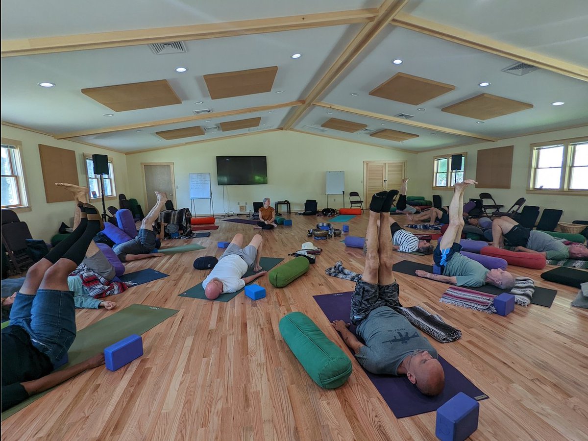 ExaltedWarriorF's tweet photo. Wednesday practices
11am EST | Flow Yoga
4pm EST | iRest Meditation

Sign up | Free to join:
https://t.co/SkCPqNp7tG

#yoga #iRest #meditation #adaptiveyoga #sleep #ease #human #strength #military #veterans #mentalfitness #brain #mentalhealth #mindfulness #nervoussystem https://t.co/pvYdP5T8e5