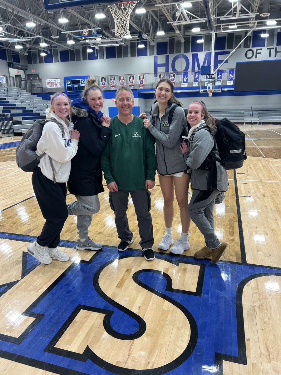 These girls have been teammates a long time 🩶 love their friendship ❤️