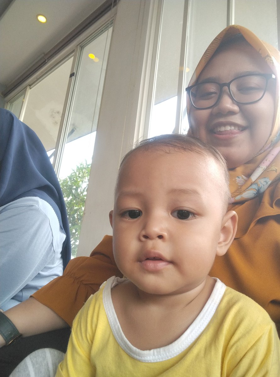 rthpelangi's tweet photo. Bocil Moodbooster 🤩 gak tau lagi kalau gak ada kamu ihiww 🤣 https://t.co/5NIbkNa0AB
