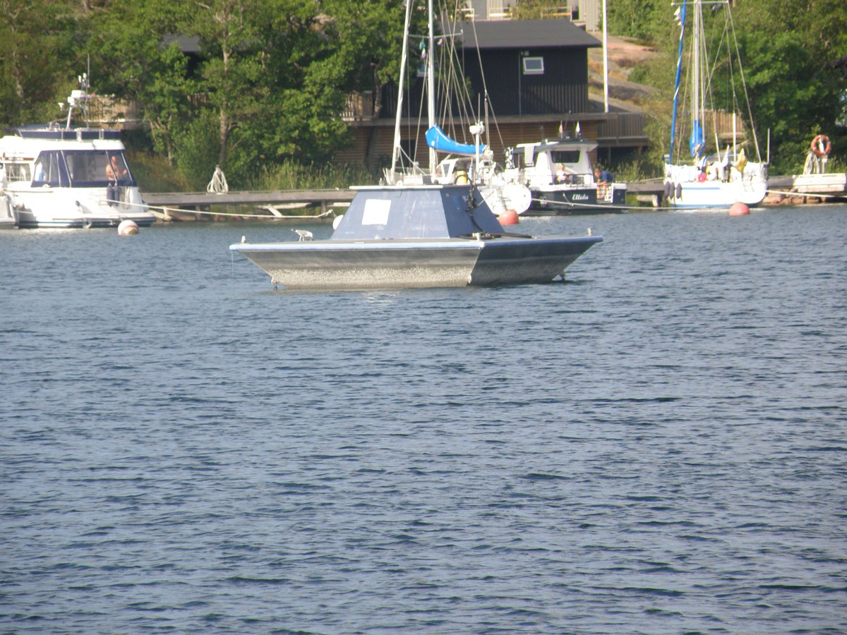 Oliko tämä Rödhamnin imutyhjennysasema kesän 2023 kiinnostavin? Tule tapaamaan septikommodoria #venemessut Purjehdussatamaan pe 16.2. klo 14.30-15.00 ja kuulemaan viime kesän haisevat tilastot!