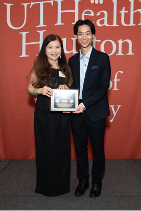 AcadDentIntl's tweet photo. 2023 Student Servant Leadership Award Recipient: Dr. Ryan Lee with Dr. Mai-Tram Nguyen FADI, UT Health Center at Houston School of Dentistry

#ADI #AcademyOfDentistryInternational #DetalHonorSociety #SSLA #StudentServantLeadershipAward https://t.co/CZMFkKO9xZ