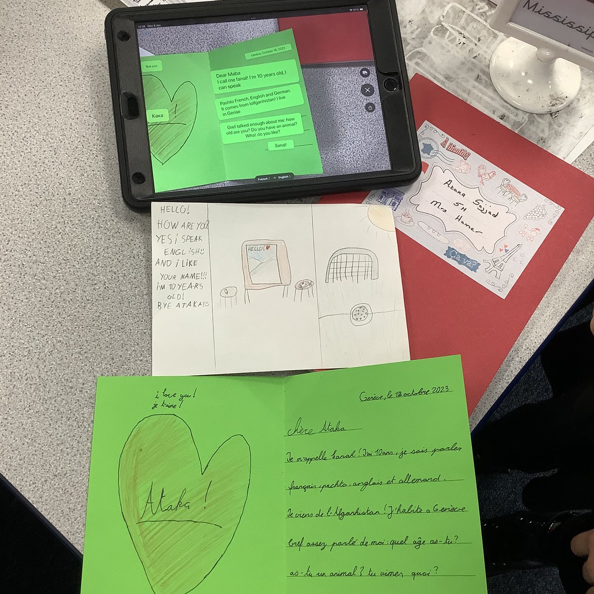 FrenchGaskell's tweet image. Year 5 loved receiving French pen pal letters from our partnered school in Geneva! @GaskellPrimary