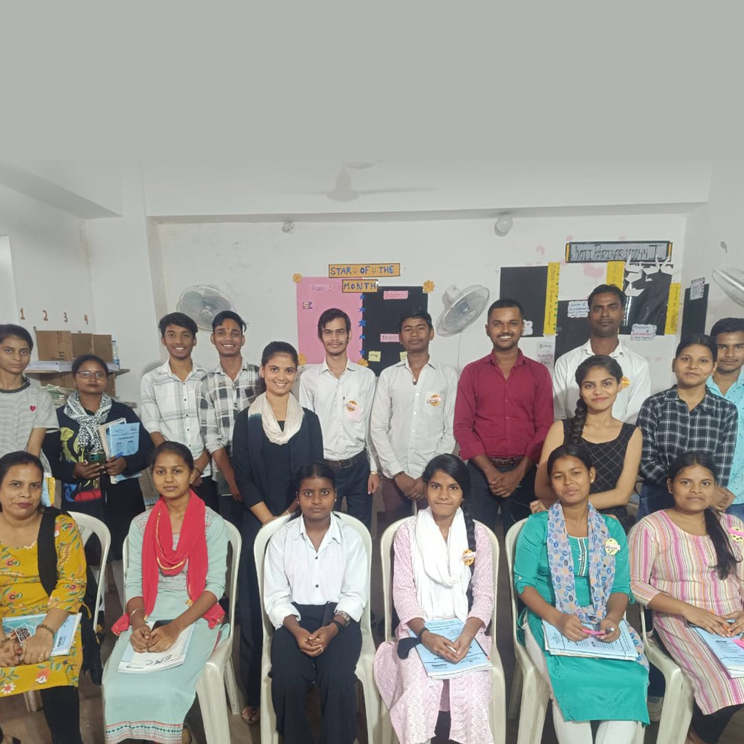 firstsource's tweet image. 🌟 Empowering Dreams, Transforming Lives! 🚀
🌐13 Firstsourcers volunteered 48 hours to help 224 scholars on their development journeys and build a stronger, empowered community.
Together, let's inspire change! 💪
#LifeatFirstsource #SourceofGood #ESGatFirstsource