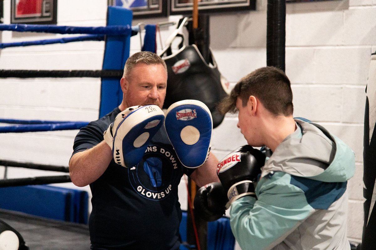 HFCMAT's tweet image. So proud of our students from the Element Resource for their amazing first session at 2 Brothers Muay Thai Gym! Shoutout to the @WDGU_SEE initiative for making this possible. And how cool is it that they got to meet Joe Ryan current WMO &amp;amp; ISKA #MuayThai World champion! #inspired