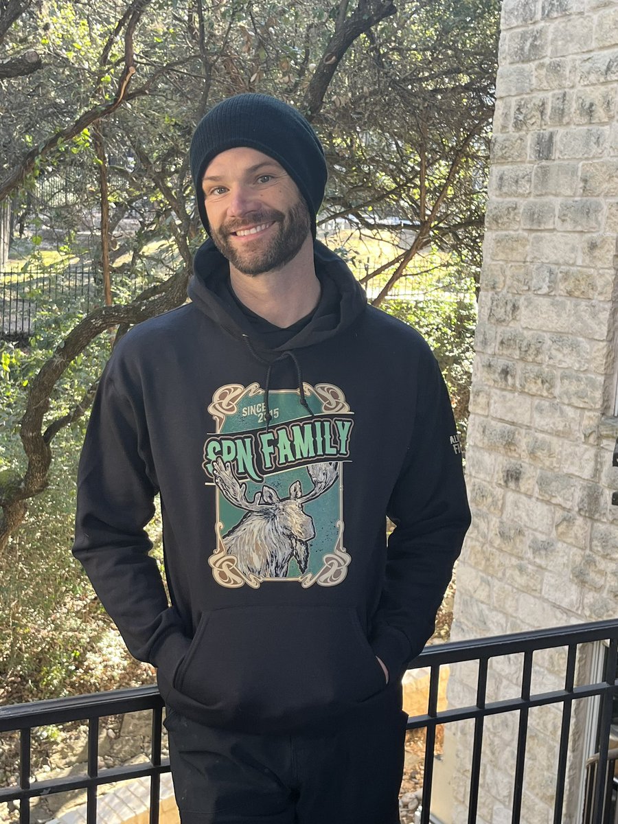 jarpad's tweet image. I want to thank ya’ll for the incredible support of this year’s AKF campaign!!! 🙏❤️
We are in the final week and I couldn’t be more proud to call you family!!! #AKF #SPNFamily 
ShopStands.com