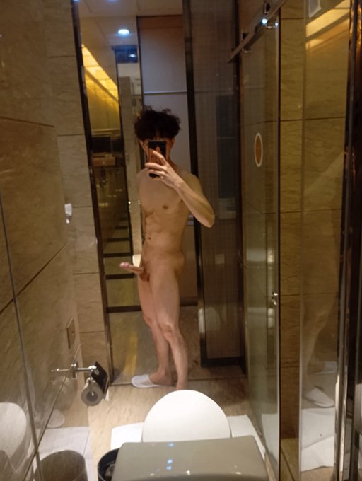 到廣州啦 https://t.co/p3QhuC57xY