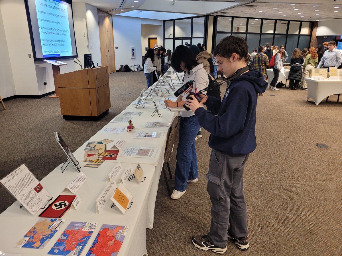 MarcellaSheler tweet media