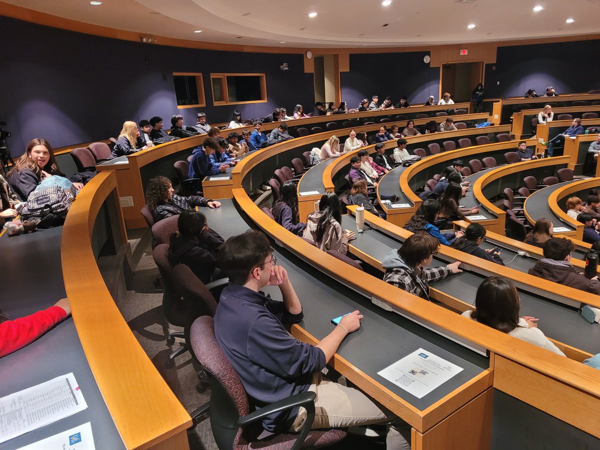 MarcellaSheler tweet media