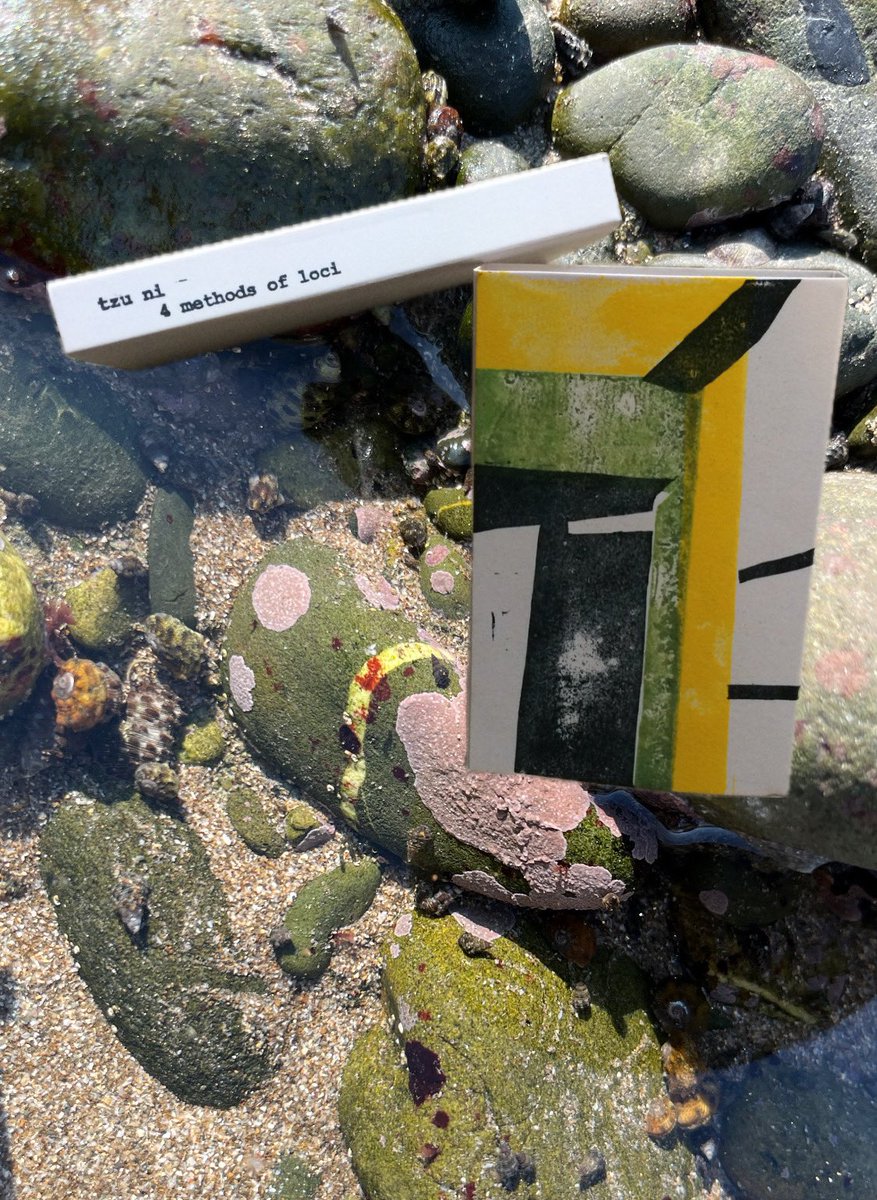 ：：： tweet media