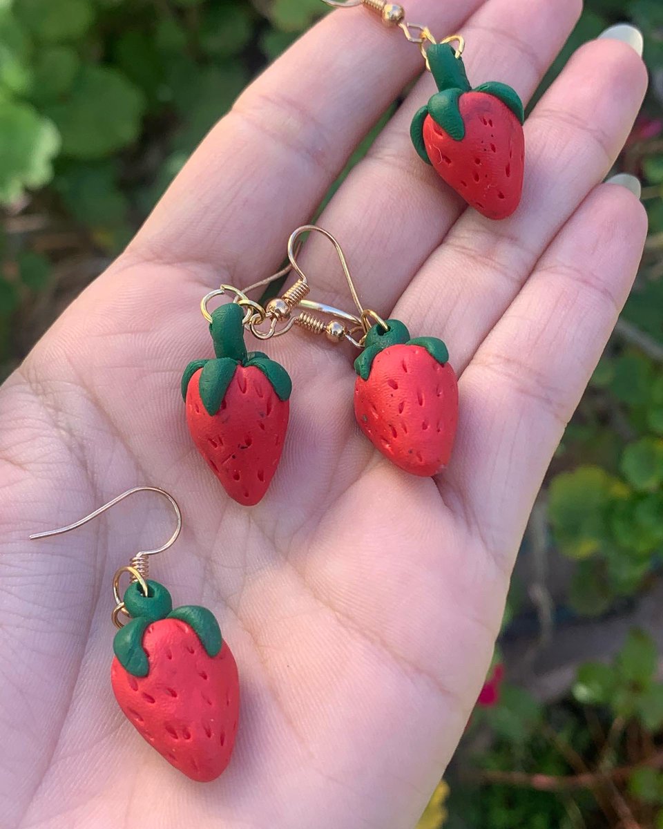 Hello 💓 
I am currently 13 goals from my January goal🥰
I’m getting closer!! Who can help me reach it 🙏
Please retweet / check out my shop if you can 💓
I have a bunch of valentines stuff &amp; more 💖
alishajeanart.etsy.com