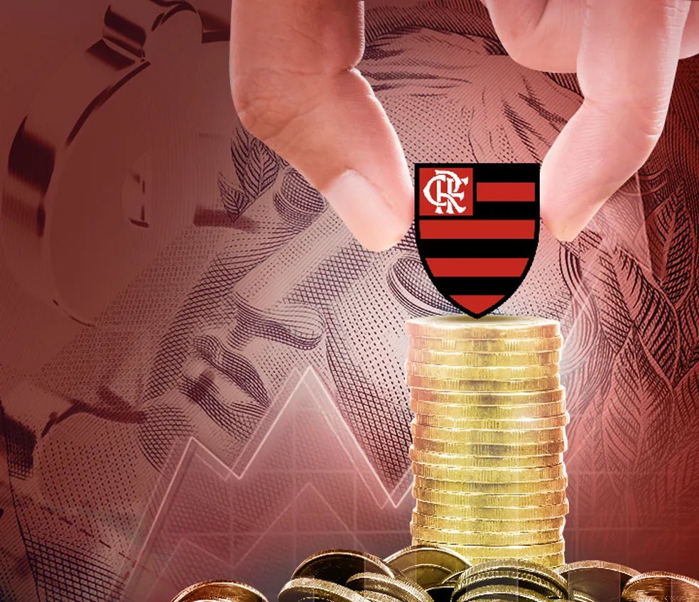 futebol_info's tweet photo. Flamengo divulga orçamento para 2024 com previsão de arrecadação superior a R$ 1 bilhão com receitas recorrentes, que não incluem transferências de jogadores.

Outro dado relevante é o superávit de R$ 303 milhões em relação ao patrimônio líquido.

O dado do superávit chama atenção porque o clube esperava um crescimento de R$ 54 milhões, mas pulou de R$ 322 milhões para R$ 625 milhões. Ou seja, o crescimento foi de R$ 303 milhões (quase 6 vezes mais do que o previsto).

De 2019 pra cá, a receita anual do clube saltou de R$ 400 milhões para R$ 1 bilhão. O Fla estima novamente receita anual acima de R$ 1 bilhão para 2024, 2025 e 2026.

Além disso, a aposta é que o patrimônio líquido do clube subirá de R$ 625 milhões para R$ 789 milhões.

🗞 @geglobo
📸 ge