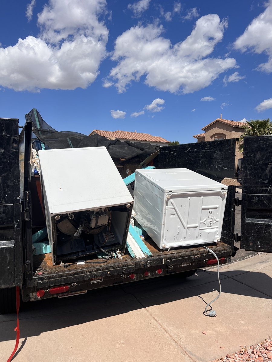 Appliance Pickup in Gilbert, Arizona.

Call 602-900-1608 for same day junk removal and hauling services near you!

#clutter #hoarderhouse #hoarders #hauling #junkremoval #queencreekrealtor #supriserealtor #chandlerrealtor #temperealtor #scottsdalerealtor #paradisevalleyrealtor...