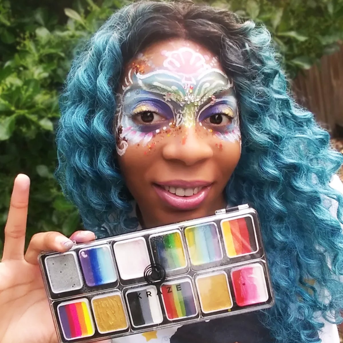 facepaintcom's tweet image. A gorgeous mask design from Bri @artcentricbri_facepainting created from Kraze FX Build-Your-Own palette. Get yours here: facepaint.com/apps/bundles/b…

#facepaintcom, #facepaint, #krazefx