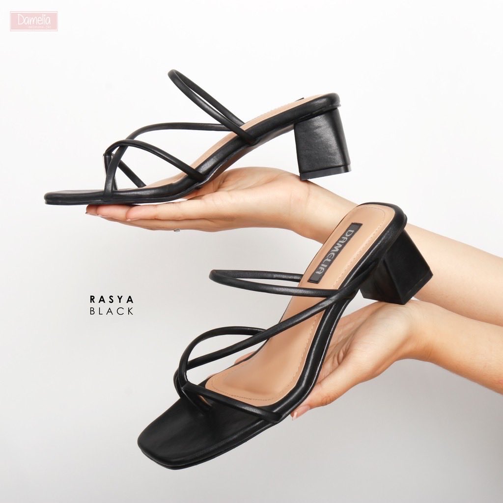 threags's tweet photo. Recommend Heels Wanita

A Thread https://t.co/H23fV3kxkV