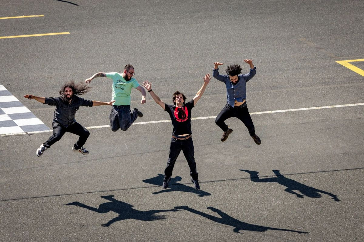 The Cosmic Dead publicarán el nuevo “Infinite Peaks” esta primavera lc.cx/fnymhQ