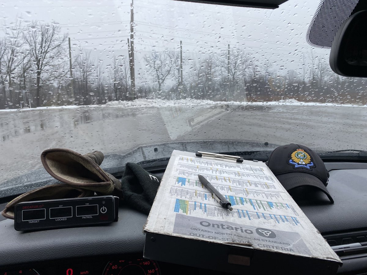 It may be a rainy day but <a href="/HRPSCMV/">HRPS - Commercial Motor Vehicle Unit</a> and I are still out working with @HRPSOak inspecting trucks.  

Fortunately some good news, 4 trucks inspected so far and only a few minor defects and no trucks placed out of service. 

We will take the small victories…