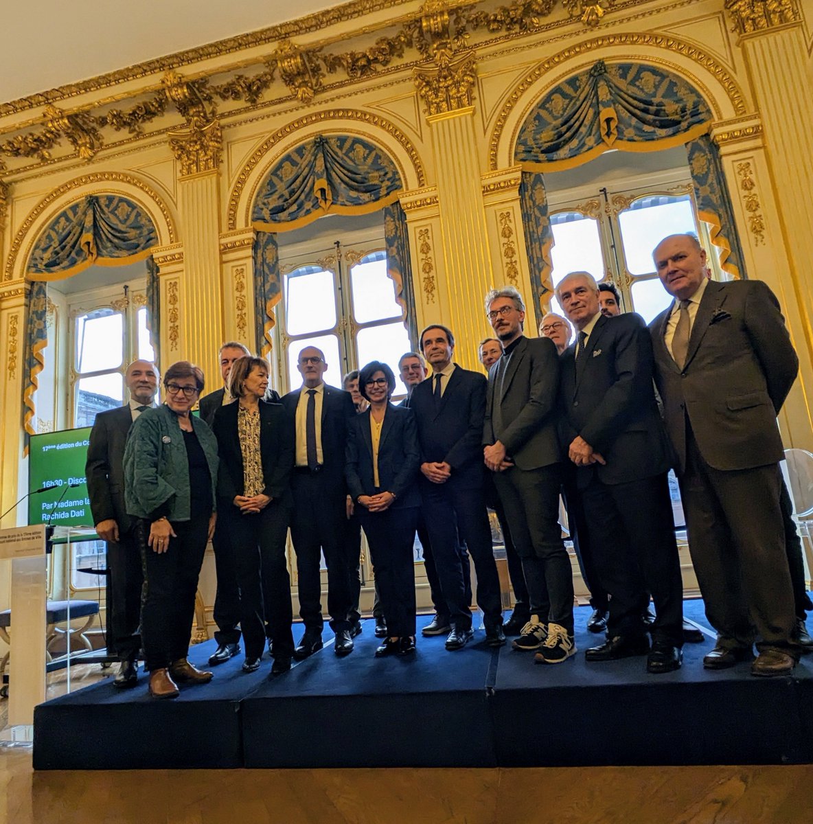 Sites&Cités (@sitescites) on Twitter photo 👏Le 1er prix du Concours National des Entrées de Villes a été décerné à la ville de Condom !
<a href="/datirachida/">Rachida Dati ن</a> ouvre la cérémonie au Salon des Maréchaux au <a href="/MinistereCC/">Ministère de la Culture 🇫🇷</a> 👏Le 1er prix du Concours National des Entrées de Villes a été décerné à la ville de Condom !
<a href="/datirachida/">Rachida Dati ن</a> ouvre la cérémonie au Salon des Maréchaux au <a href="/MinistereCC/">Ministère de la Culture 🇫🇷</a>