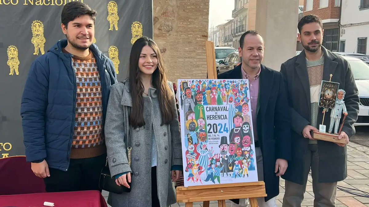 Hoy hemos dado pistoletazo de salida al carnaval de Herencia, desde hoy contamos los días hacia atrás esperando ese momento, todo en marcha, jinetas preparadas, gigantes a la espera @LUJAN_AR ya tiene su maleta lista y nosotros hemos puesto todo el cariño y trabajo posible.