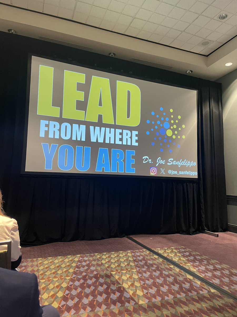 AprilFrederiks1's tweet photo. When the presenter is amazing, you go to both of his sessions! #FETC2024 #leadfromwhereyouare
#craftingtheculture https://t.co/uT7QZsgyYQ