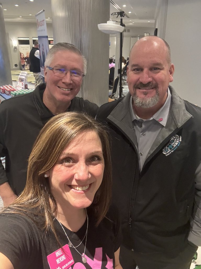AngelMensing's tweet photo. Great to connect with these two (former) ROXstar Superintendents but I am blessed enough to call friends. @BeingAGirlROX https://t.co/V3H9xL7sTJ