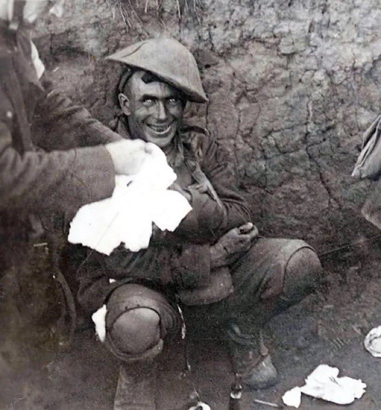 gazpachomachine's tweet photo. look how happy this man is. he can't stop smiling. Dude just straight up loves War. https://t.co/6OQjOZkhsN
