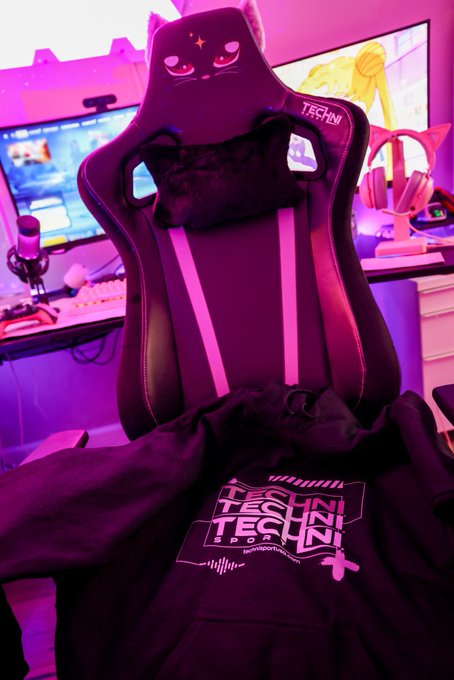 Loving my new Gaming chair 🐈&zwj;⬛ from @TechniSport , it&rsquo;s cute and so comfy . My 🍑 is loving it, it&rsquo;s <a class="tags" target="_blank" title="On Twitter" href="/?out=eyJ0eXAiOiJKV1QiLCJhbGciOiJIUzUxMiJ9.eyJpYXQiOjE3MTk3ODQ3OTUsImlzcyI6InR3cG9ybnN0YXJzLmNvbSIsIm5iZiI6MTcxOTc4NDc5NSwiZXhwIjoxNzUxMzIwNzk1LCJyZWRpcmVjdF91cmwiOiJodHRwczovL3R3aXR0ZXIuY29tL1RlY2huaVNwb3J0In0.OSijs4n82VThzenHNWPkqVCwqc-z7RM_XzUJH8EYGJrb-jFlNia_AFasexaXk5UsN6MLlbDkQVo8ShRmL-GLUA">@TechniSport</a>