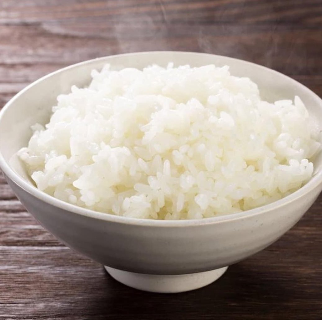 RickRossPizza's tweet photo. You can only add 2️⃣ things to this bowl of rice… what are they ? https://t.co/sNWlp8brrS