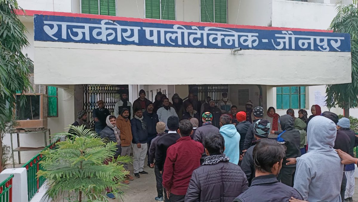 GovtPolyJaunpur's tweet photo. On the occasion of Voter Awareness Day, an oath was administered to the students of the institution to make them aware about voting.
.
.
#govtPolyJaunpur
#jaunpur https://t.co/CR5eWgFj8z