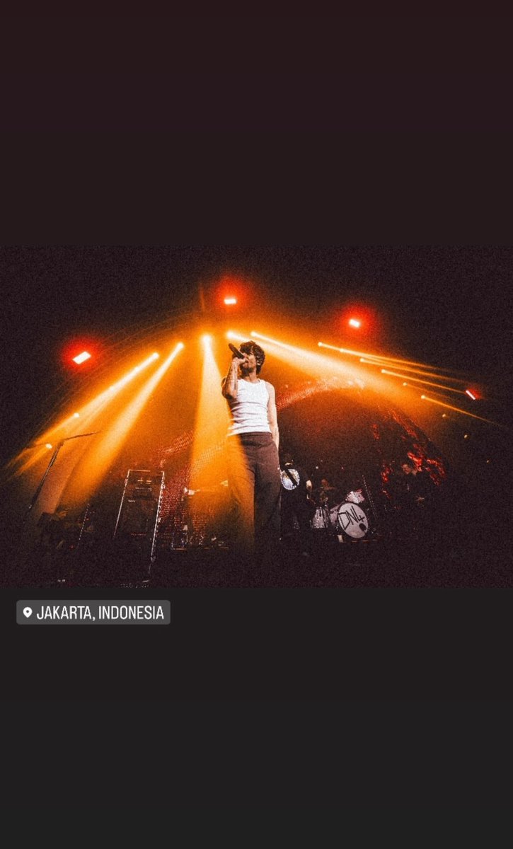 Louis Tomlinson Media tweet media