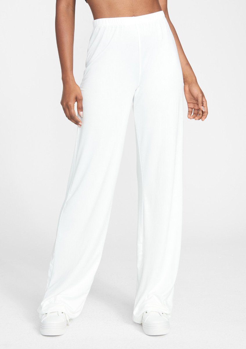 zzwane74's tweet image. The high waist Lana lounge pant is the ultimate in comfort. Lana features a wide leg and an ultra soft lightweight jersey fabric.

Pair these pants in Size XL for $28.99 with any Alloy Apparel Top
tkqlhce.com/click-10015161…

#classyoutfit #classy #women #ad #casual #businesscasual