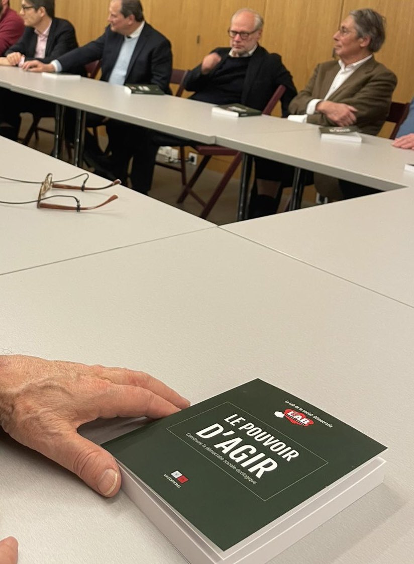 Jean-Chr. Cambadélis (@jccambadelis) on Twitter photo 📚Le Lab #SOCDEM <a href="/LabSocDem/">Le LAB de la social-démocratie</a> vient de publier Le Pouvoir d’Agir, qui vise à rénover les idées de la gauche réformiste en France. LeJournal.info a décidé de publier les principales réflexions issues de ce travail collectif #INTRODUCTION ⬇️⬇️
lejournal.info/article/1-un-p… 📚Le Lab #SOCDEM <a href="/LabSocDem/">Le LAB de la social-démocratie</a> vient de publier Le Pouvoir d’Agir, qui vise à rénover les idées de la gauche réformiste en France. LeJournal.info a décidé de publier les principales réflexions issues de ce travail collectif #INTRODUCTION ⬇️⬇️
lejournal.info/article/1-un-p…