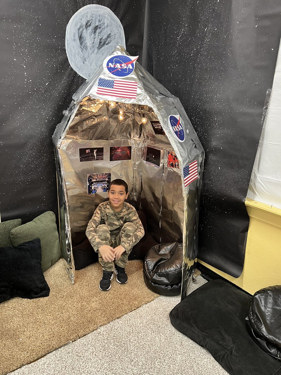 Mrs. Schwerd’s 3rd graders are blasting into Module 2! #space #knowledgebuilding #engagment <a href="/Hamilton_Howler/">Hamilton Elementary School</a>