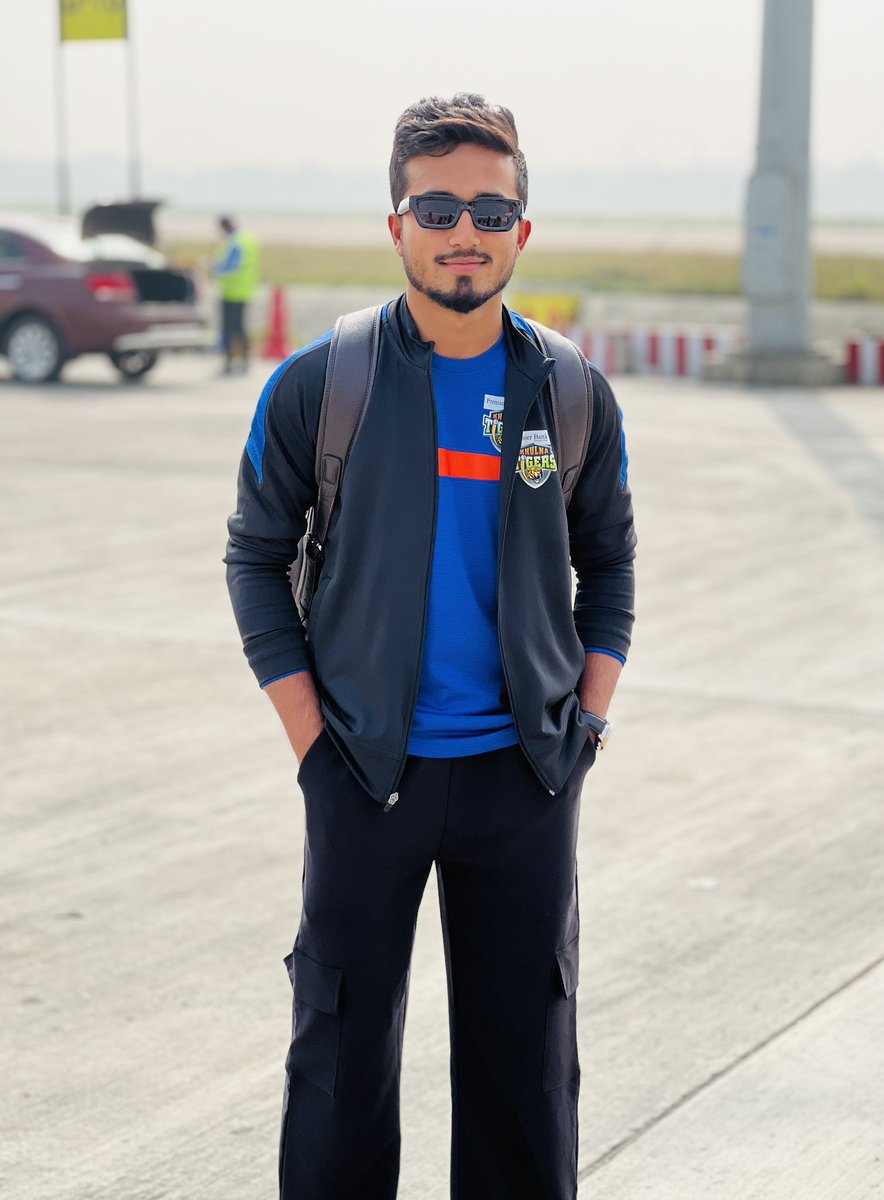 AhD18Official's tweet photo. Ready for the upcoming challenges in Sylhet 🐅
#Ahd18 | #TravelDay | #Khulnatigers | #bpl24 https://t.co/doLB8p3BZ5