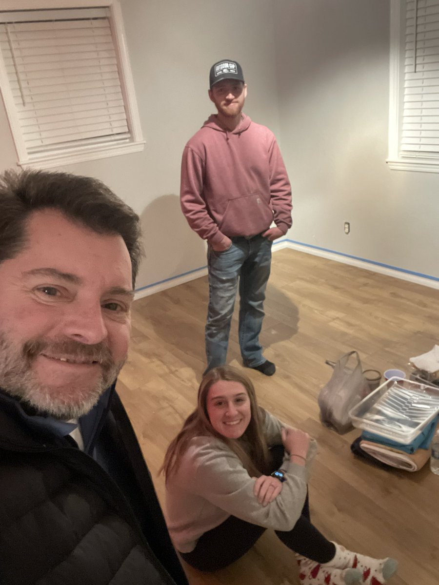 Dana Zezzo tweet media