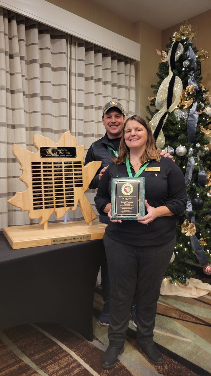 Congratulations to Jon and Theresa Baroun of De Pere for being awarded the Wisconsin Maple Syrup Producers Association Maple Producer of the Year Award and the Lynn Reynold Traveling Trophy: wtaq.com/2024/01/24/753…